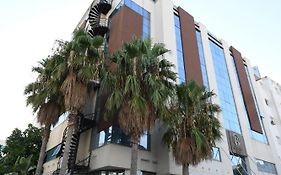 Business Hotel